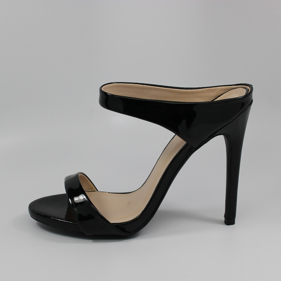 Qupid Shoes - QUPID OPEN TOE PATENT SANDALS